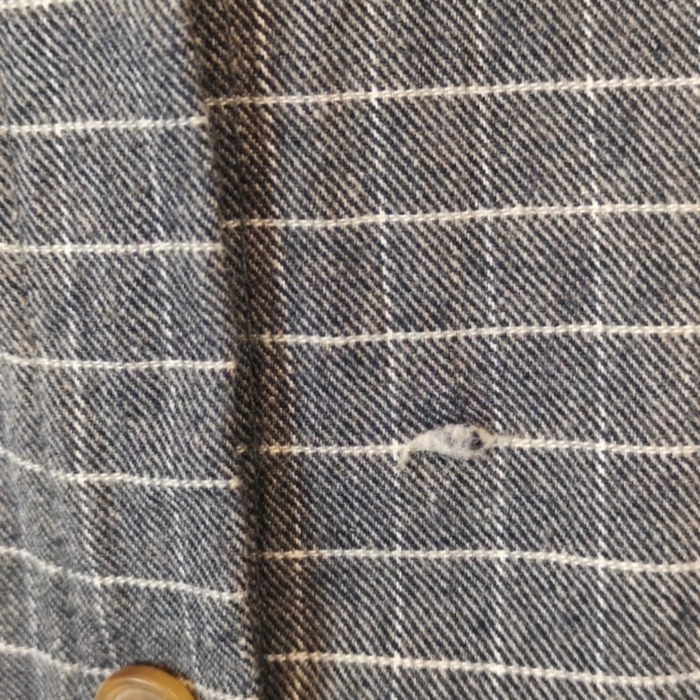 Grid Patterned Button Down Shirt - Picture 6 of 8
